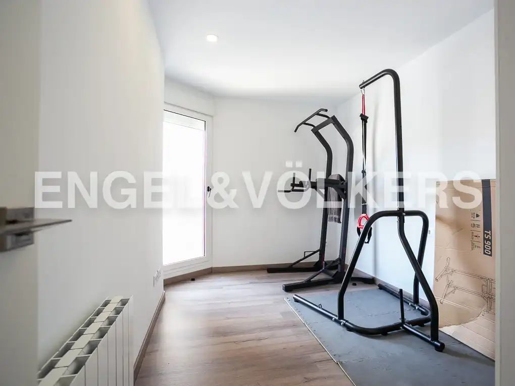 Wohnung zur Miete in Valencia mit Klimaanlage, Heizung und Terrasse