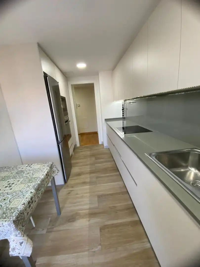 Cuina de Pis en venda en Manresa amb Calefacció, Piscina i Moblat
