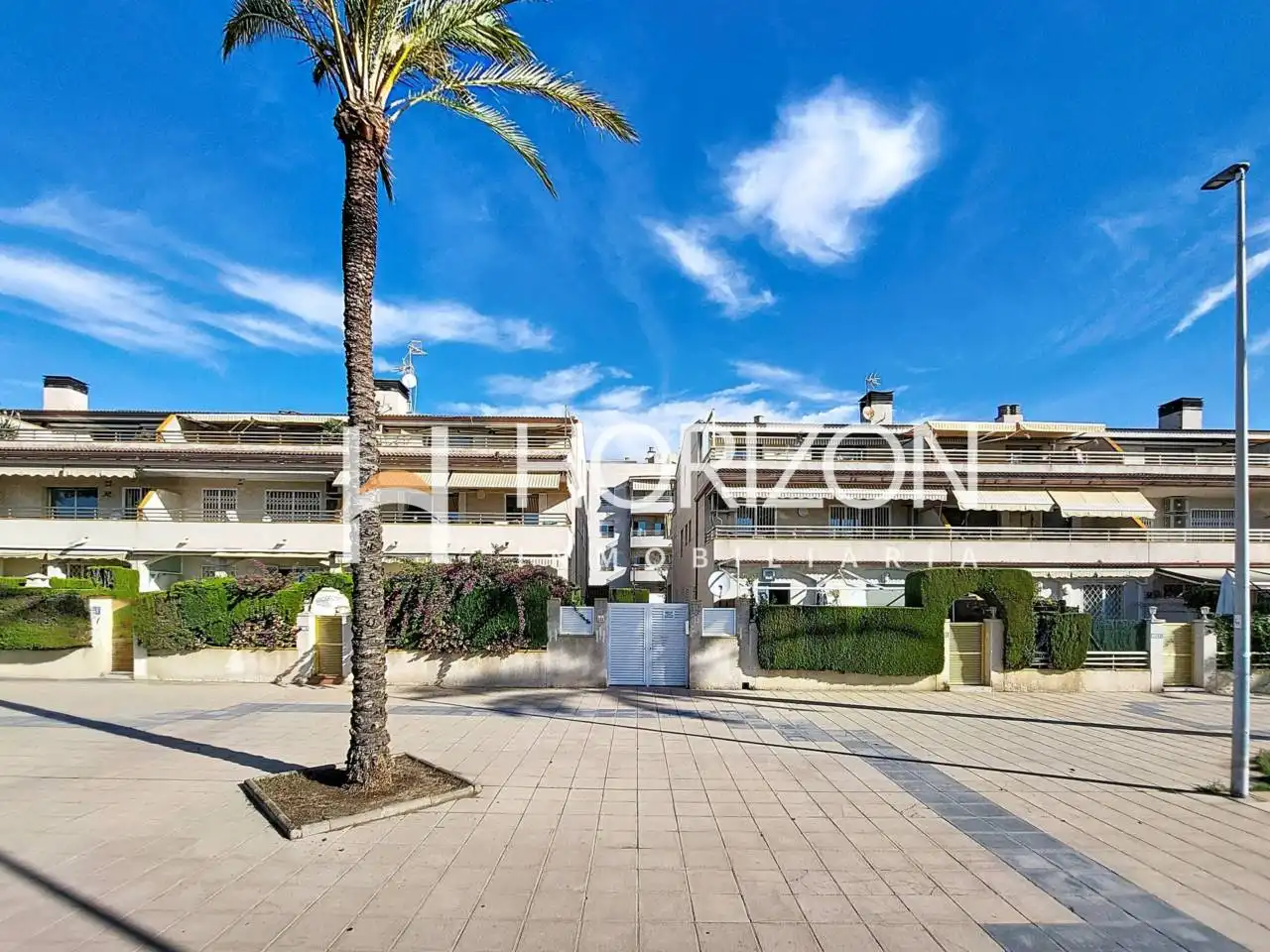 Vista exterior de Apartament en venda en Cunit amb Aire condicionat, Calefacció i Terrassa