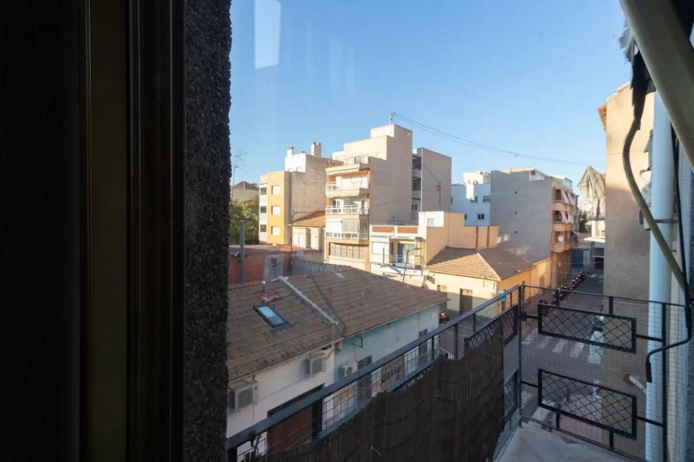 Vista exterior de Pis en venda en Alicante / Alacant amb Balcó
