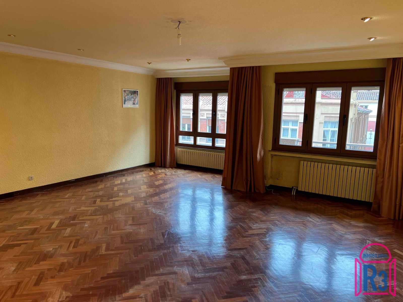 Living room of Flat for sale in León Capital   with Heating and Terrace