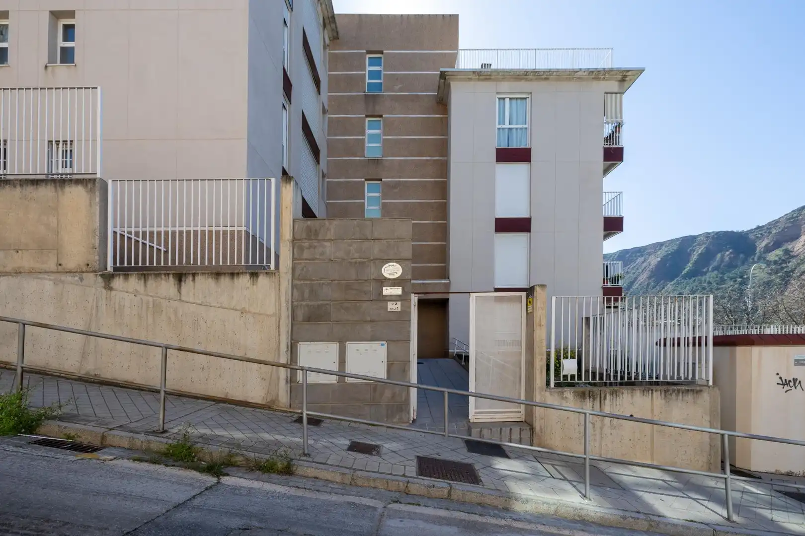 Vista exterior de Pis en venda en Granada