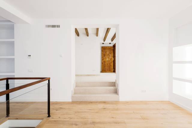 Dúplex en Venta en Monti-Sion