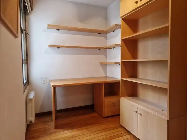 Piso en venta en Teo con Calefacción, Parquet y Trastero