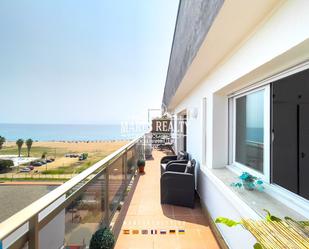 Exterior view of Attic for sale in Malgrat de Mar  with Air Conditioner and Swimming Pool