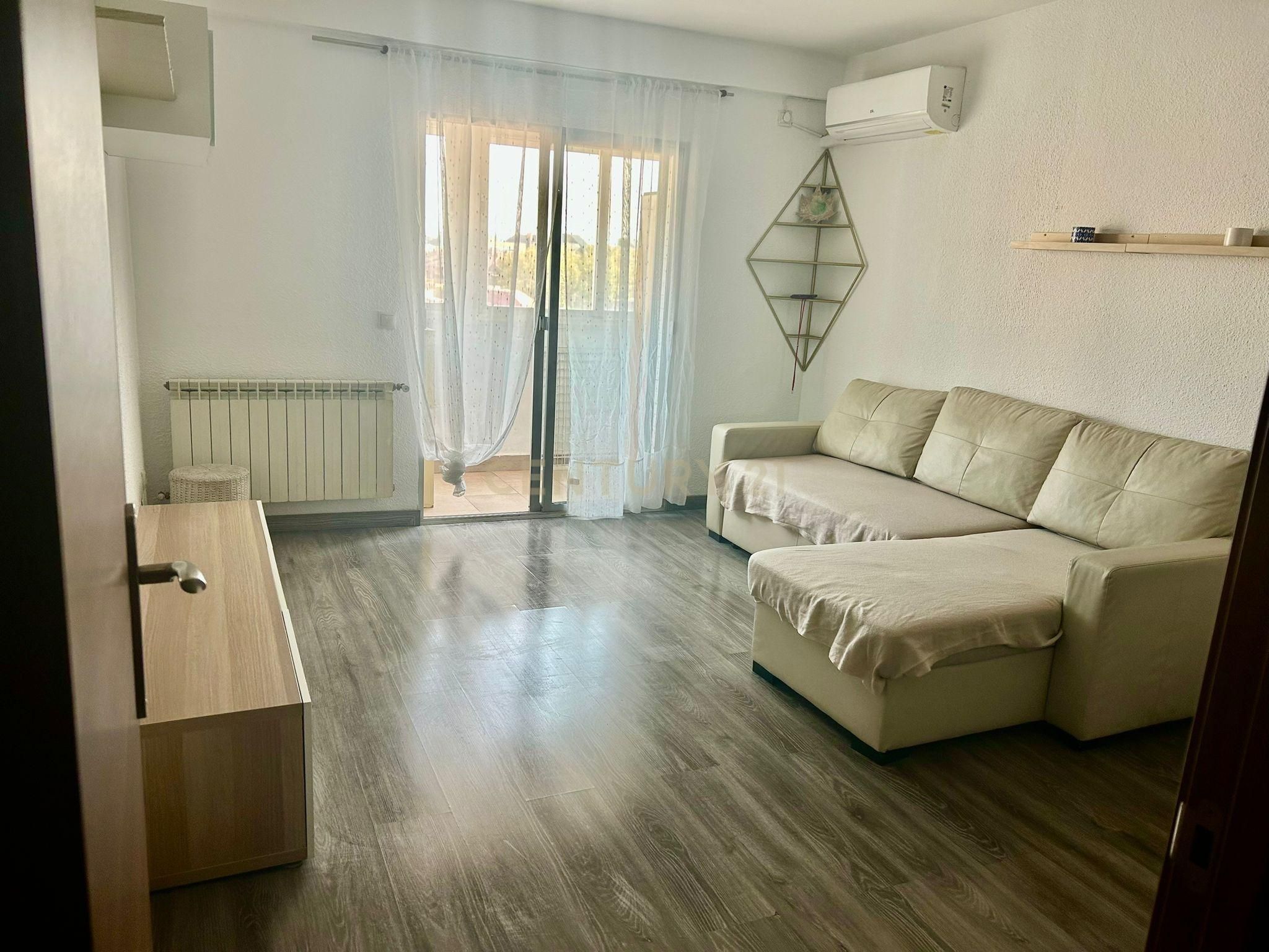Sala d'estar de Apartament de lloguer en Majadahonda amb Aire condicionat, Forn i Rentadora