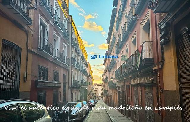 Piso en Venta en Calle SALITRE en Embajadores - Lavapiés