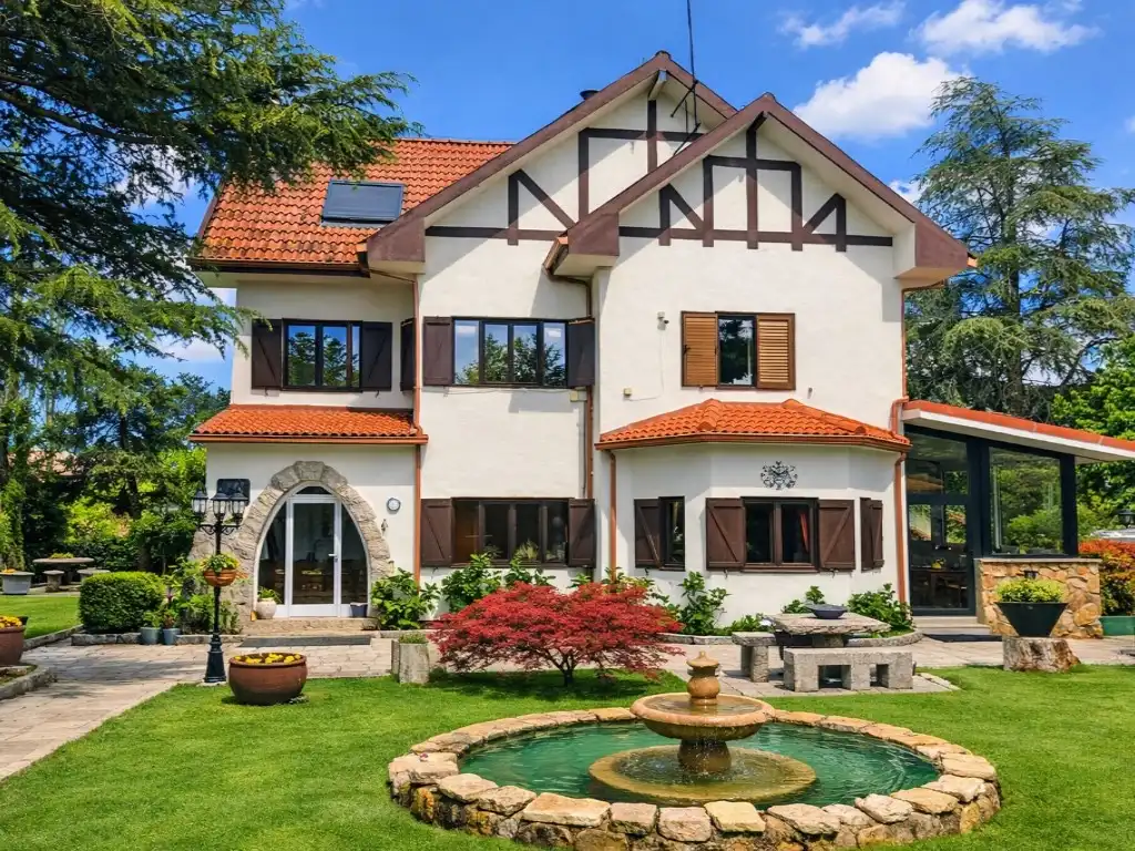 Exterior view of Houses for sale in Cercedilla  with Private garden, Terrace and Storage room