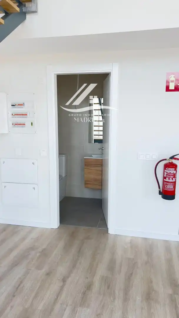 Baño de Piso en venta en Madrid con Aire acondicionado, Piscina y Piscina comunitaria
