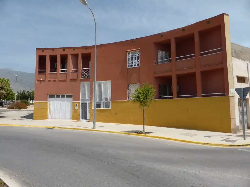 Vista exterior de Piso en venta en El Ejido