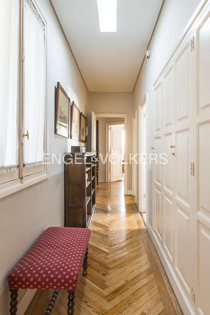 Flat for sale in Madrid  with Air Conditioner, Heating and Storage room