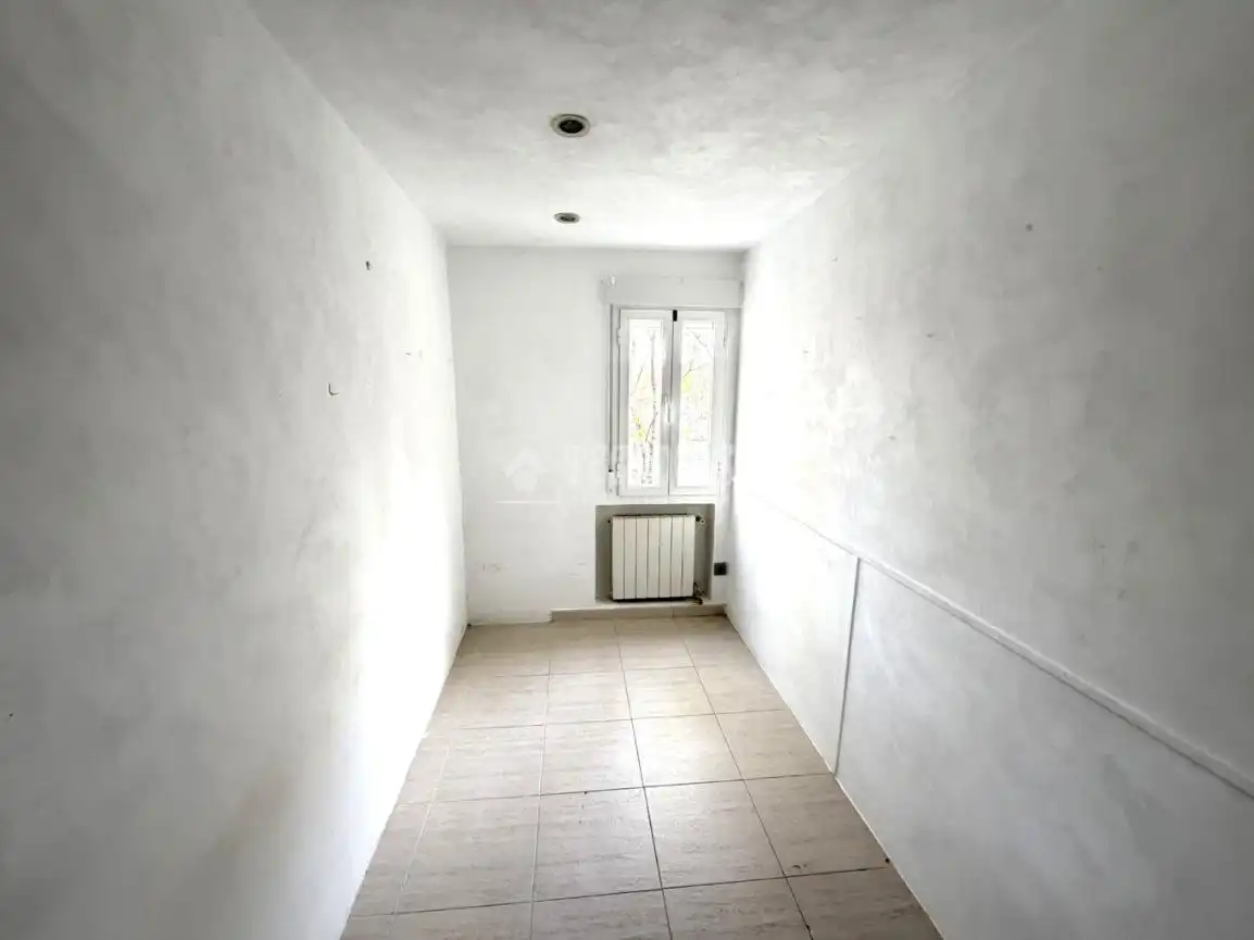 Flat for sale in Madrid  with Air Conditioner and Terrace