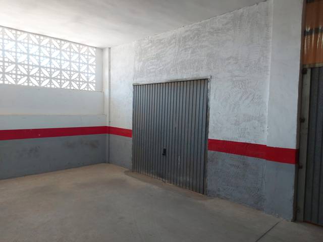 Garaje en Venta en Calle Carretera Estación en Blanca