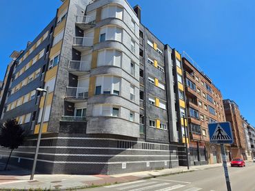 Flat with lift for sale in Calle Santa Ana 33