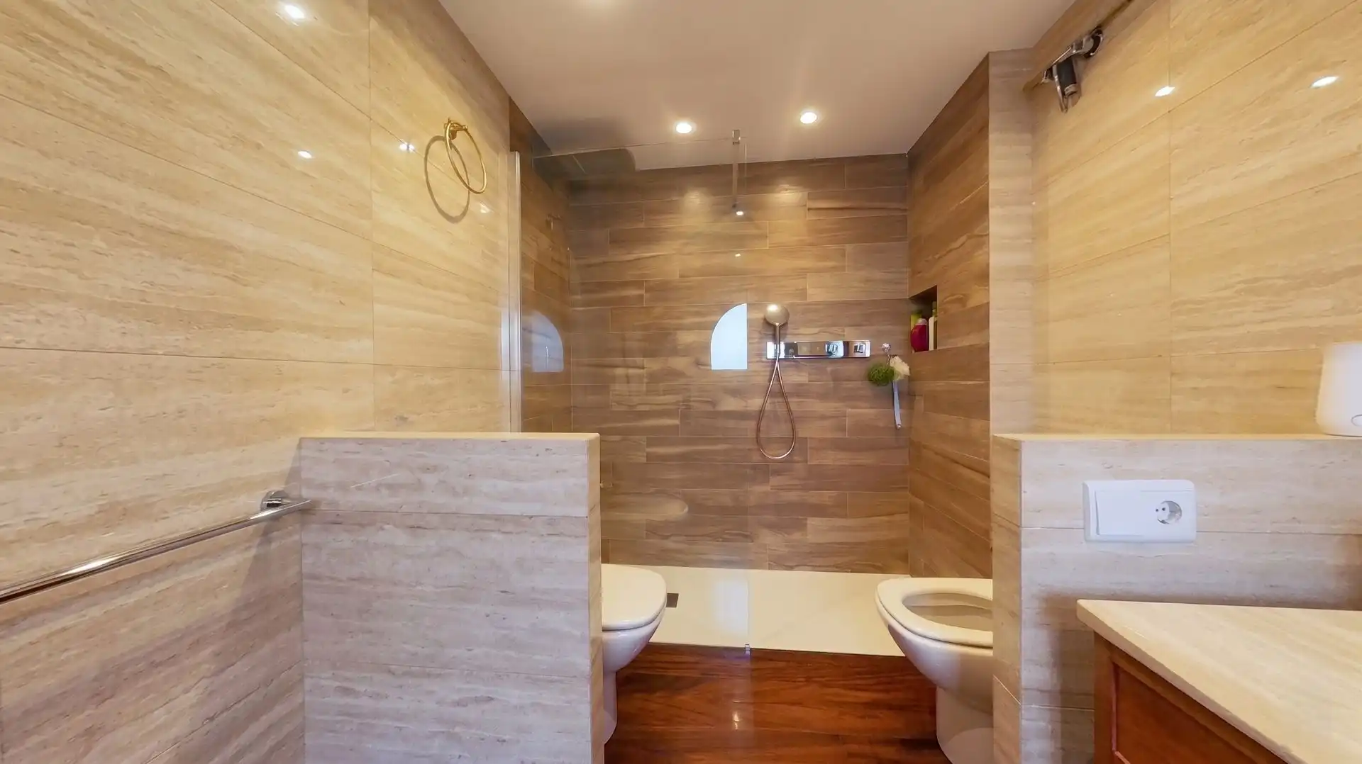 Bathroom of Houses for sale in Sant Feliu de Llobregat  with Air Conditioner, Heating and Private garden