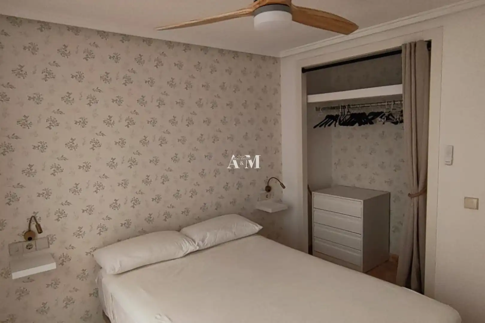 Schlafzimmer von Wohnung zur Miete in Torrevieja mit Terrasse, Schwimmbad und Möbliert