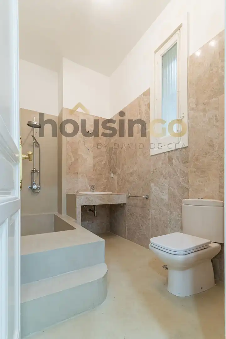 Flat for rent in Madrid  with Heating, Terrace and Oven