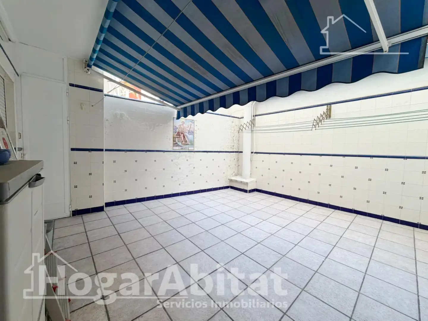 Parking of Flat for sale in Torrent  with Air Conditioner, Terrace and Furnished