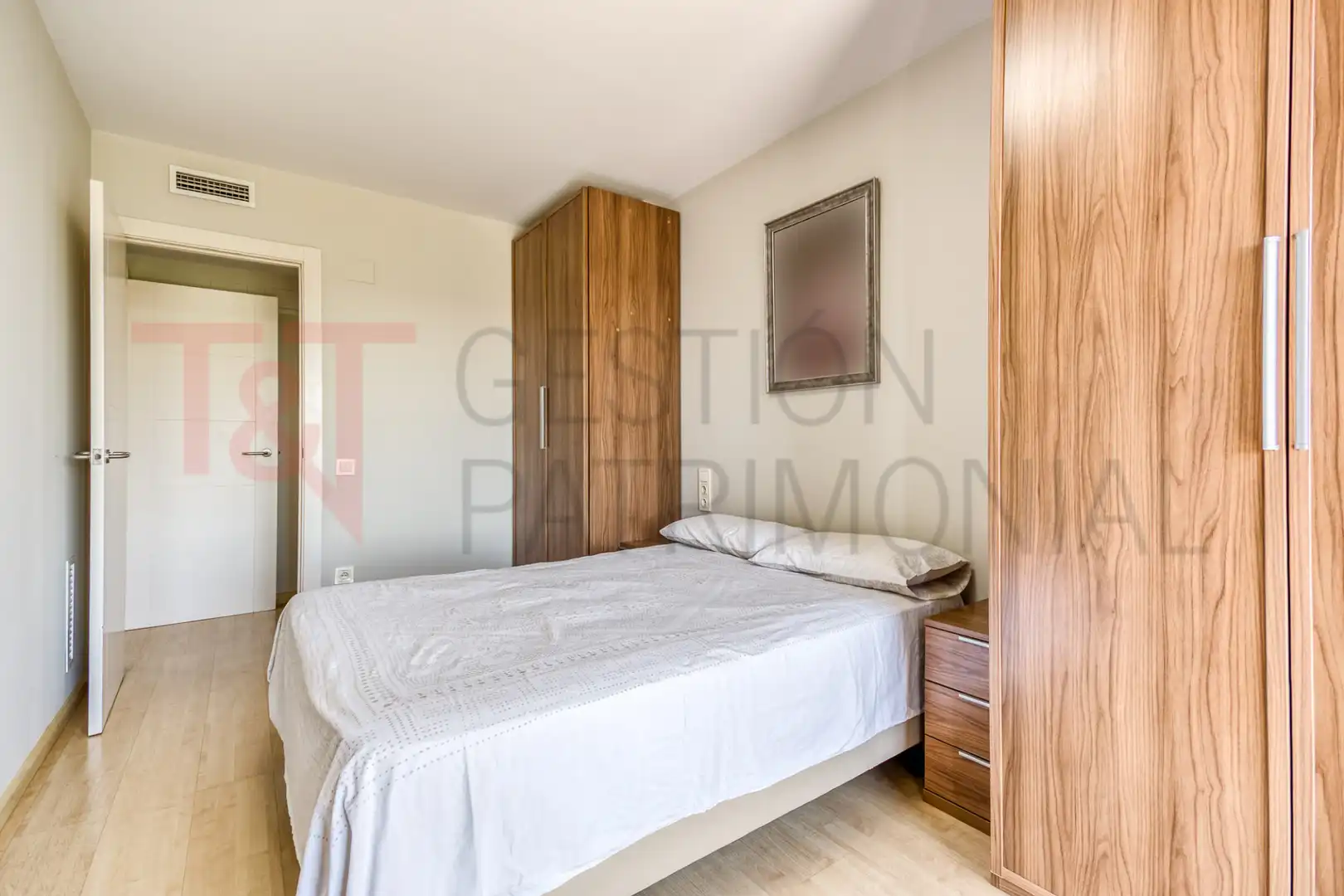 Bedroom of Flat for sale in Sabadell  with Air Conditioner, Heating and Terrace