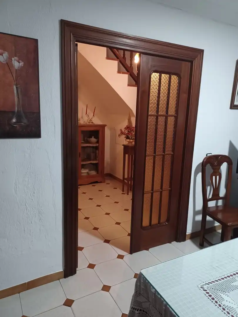 Casa adosada en venda en San Martín del Tesorillo amb Aire condicionat, Jardí privat i Terrassa