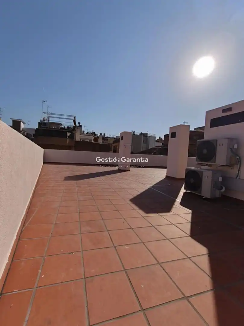 Terraza de Piso en venta en L'Hospitalet de Llobregat con Terraza y Amueblado