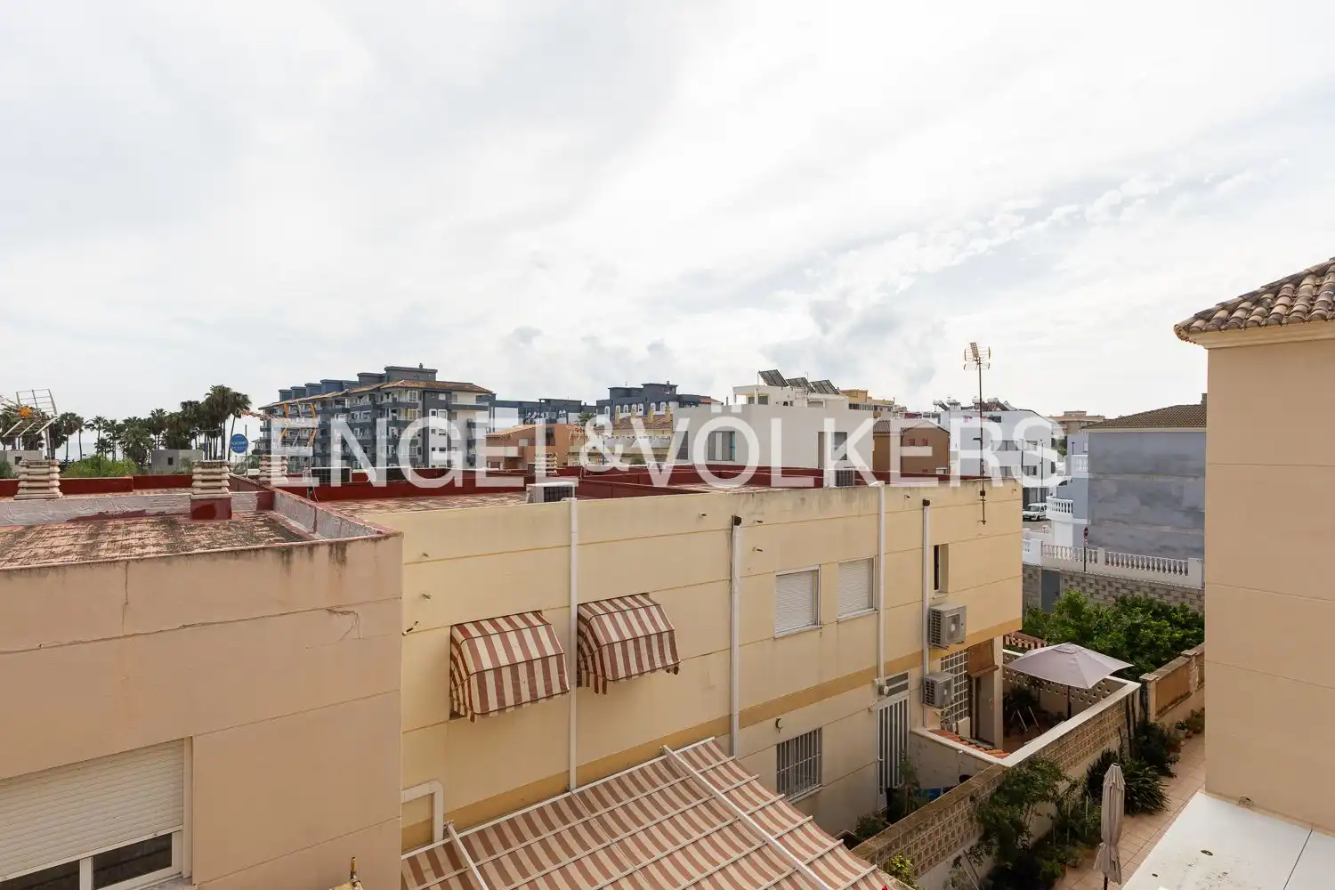 Terrassa de Casa adosada en venda en Miramar amb Aire condicionat, Calefacció i Terrassa