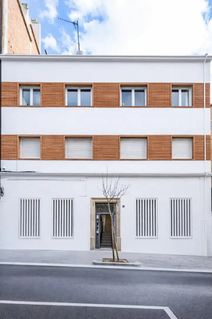 Vista exterior de Pis en venda en Esplugues de Llobregat amb Aire condicionat i Calefacció