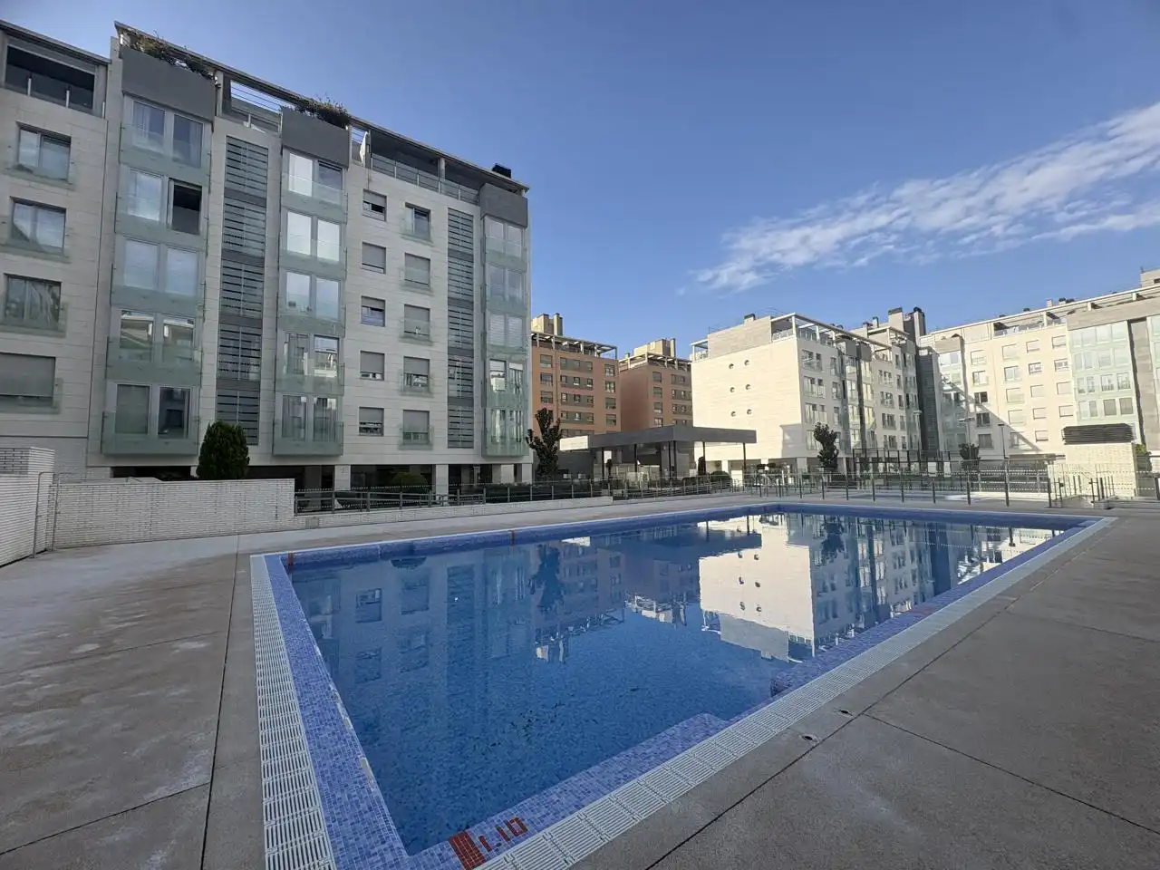 Swimming pool of Flat for rent in Fuencarral - El Pardo