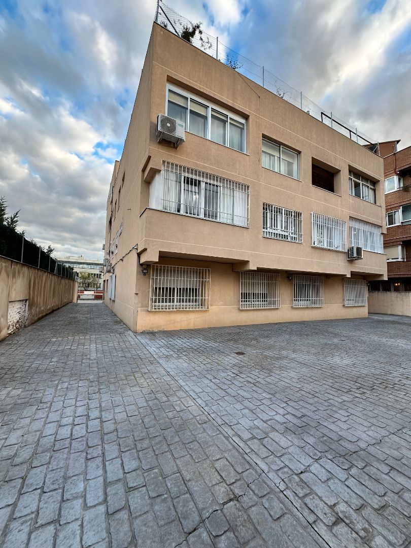 Vista exterior de Pis en venda en  Madrid Capital amb Aire condicionat, Calefacció i Parquet