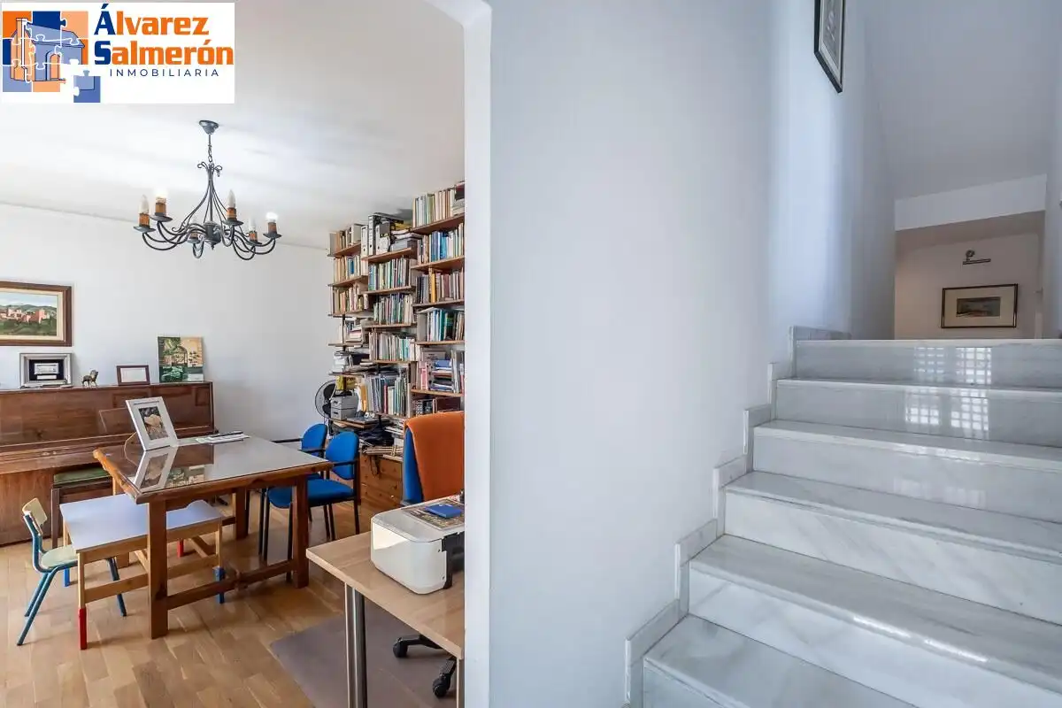 Houses for sale in Granada  with Air Conditioner, Terrace and Storage room