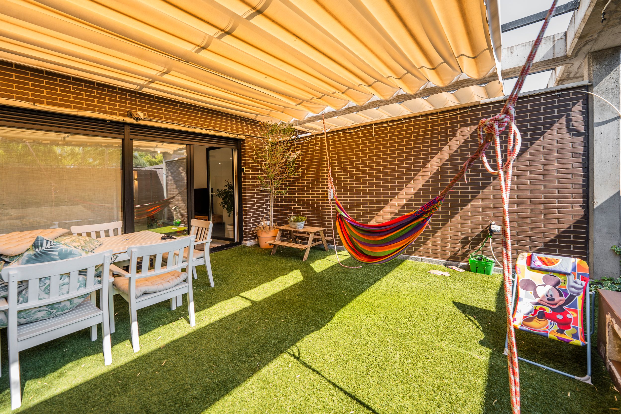 Terrace of Single-family semi-detached for sale in  Madrid Capital  with Air Conditioner, Heating and Private garden