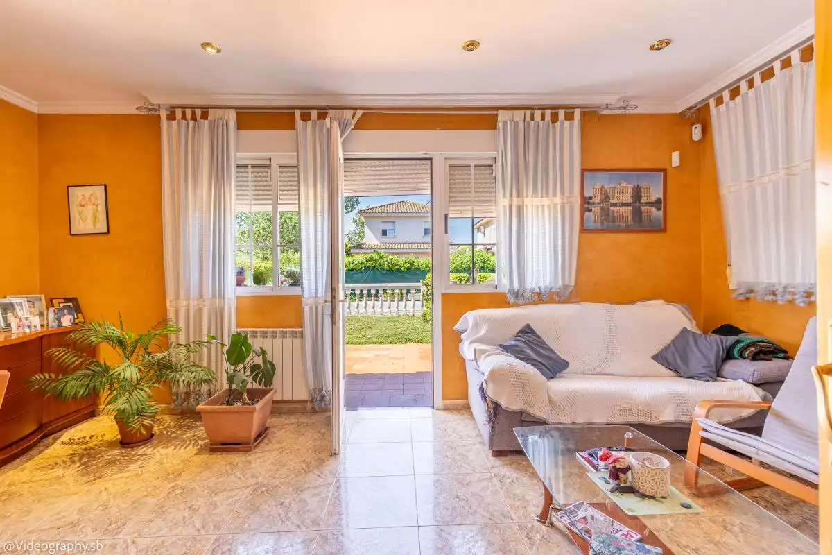 Living room of Houses for sale in Batres  with Heating, Private garden and Swimming Pool