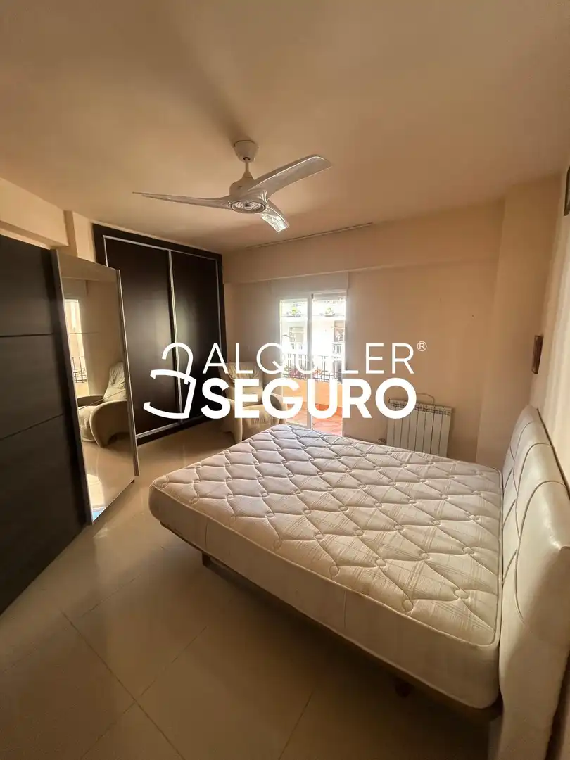 Habitación de Piso de alquiler en Granada con Aire acondicionado, Calefacción y Terraza