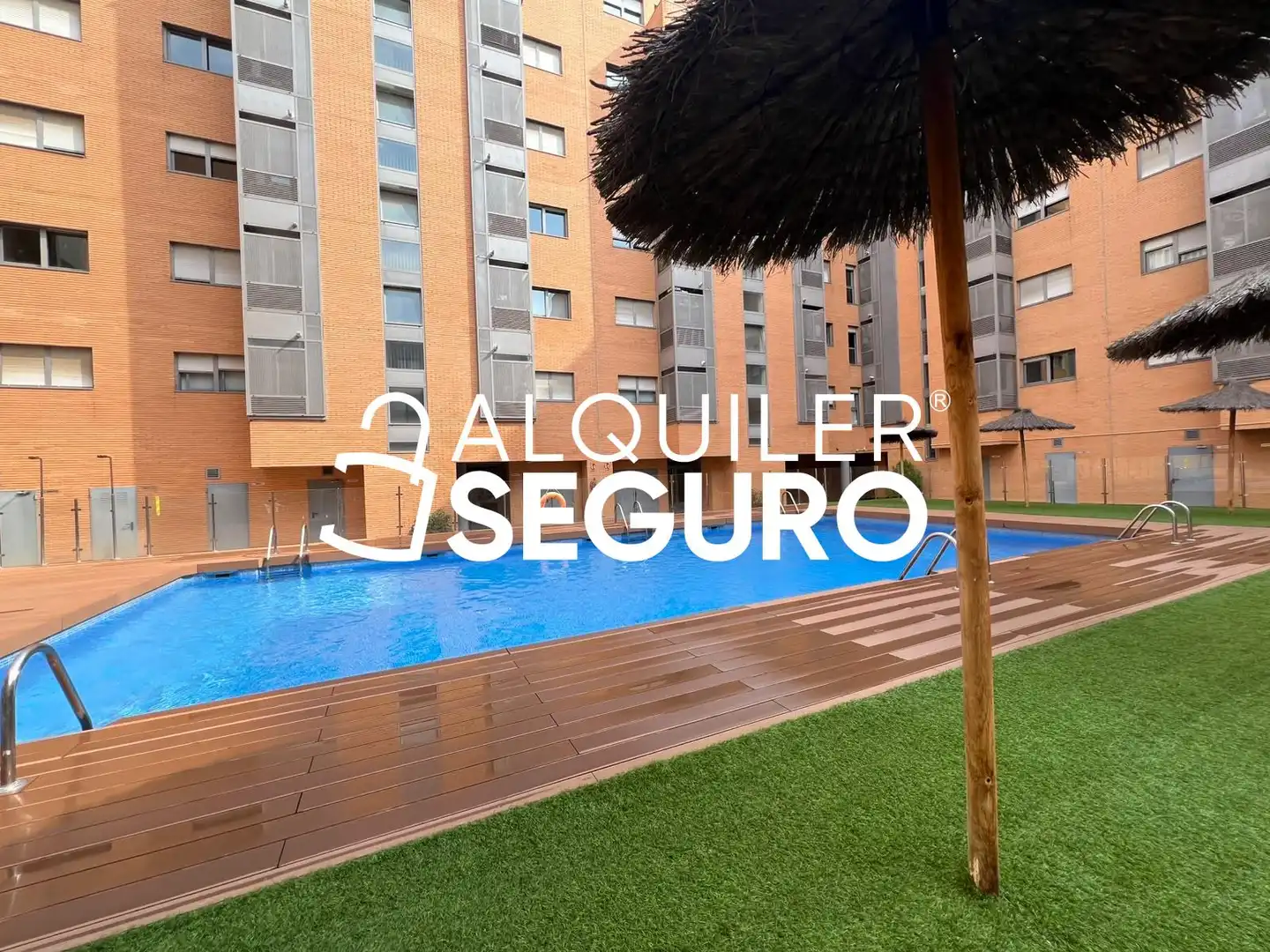 Swimming pool of Flat for rent in Fuencarral - El Pardo