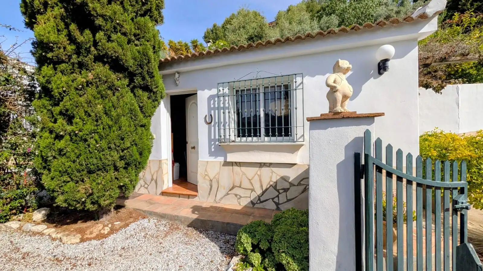 Vista exterior de Casa o chalet en venta en Cómpeta con Jardín privado