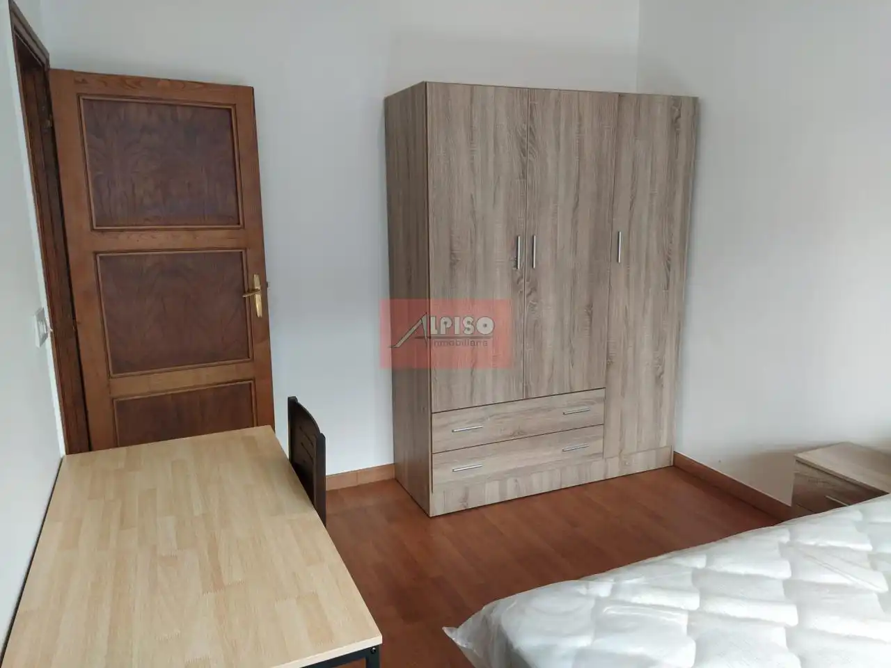 Habitación de Piso de alquiler en Ourense Capital  con Calefacción, Amueblado y Balcón