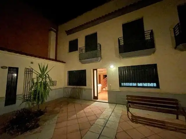 Casa con terraza en venta en Pozoblanco, imagen 2