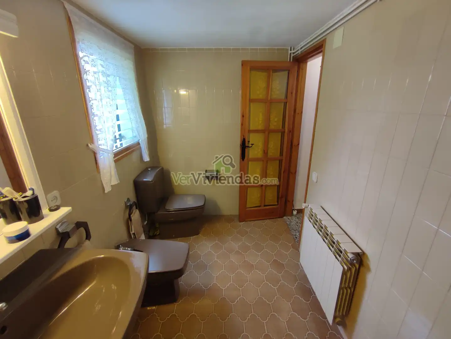 Baño de Casa o chalet en venta en Vallirana con Calefacción, Jardín privado y Terraza