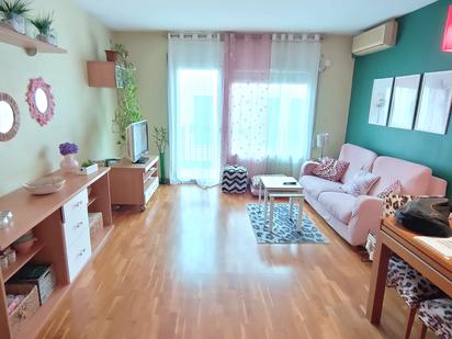 Living room of Flat for sale in Sabadell  with Air Conditioner, Heating and Parquet flooring