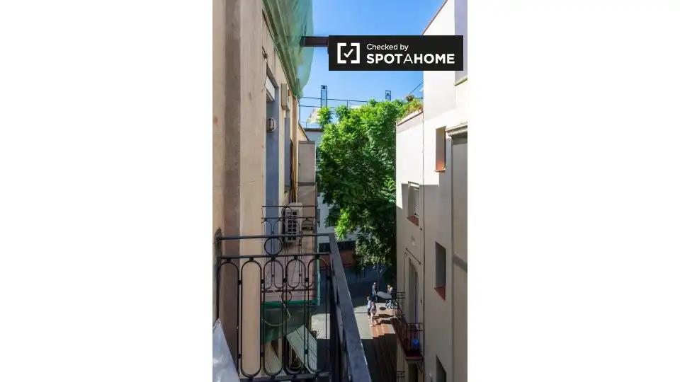 Außenansicht von Wohnung zur Miete in Barcelona mit Klimaanlage, Heizung und Möbliert