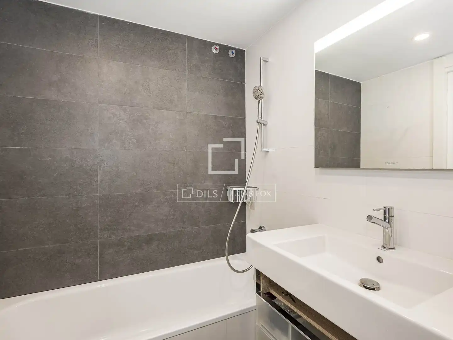 Badezimmer von Wohnung zum Verkauf in Sant Cugat del Vallès mit Klimaanlage, Terrasse und Schwimmbad
