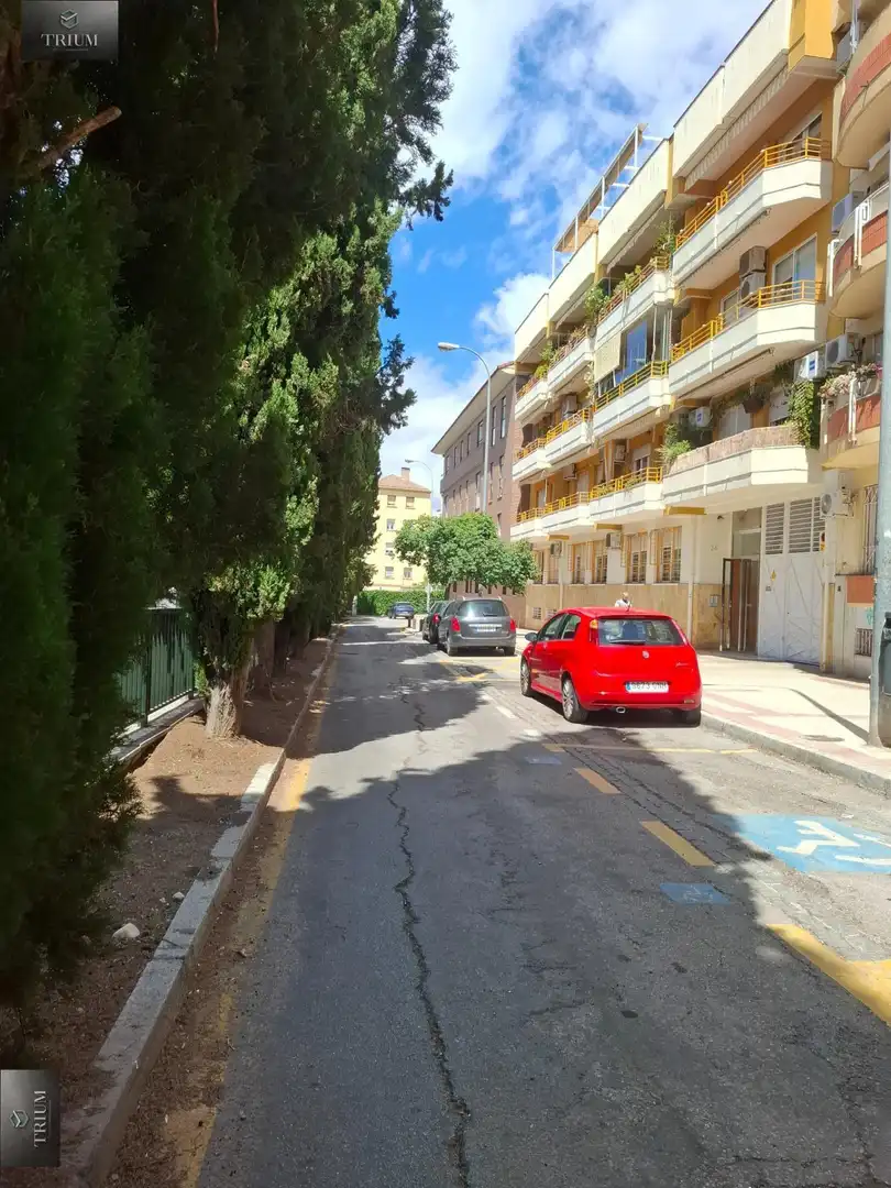 Außenansicht von Wohnungen zur Miete in Granada mit Klimaanlage, Heizung und Möbliert