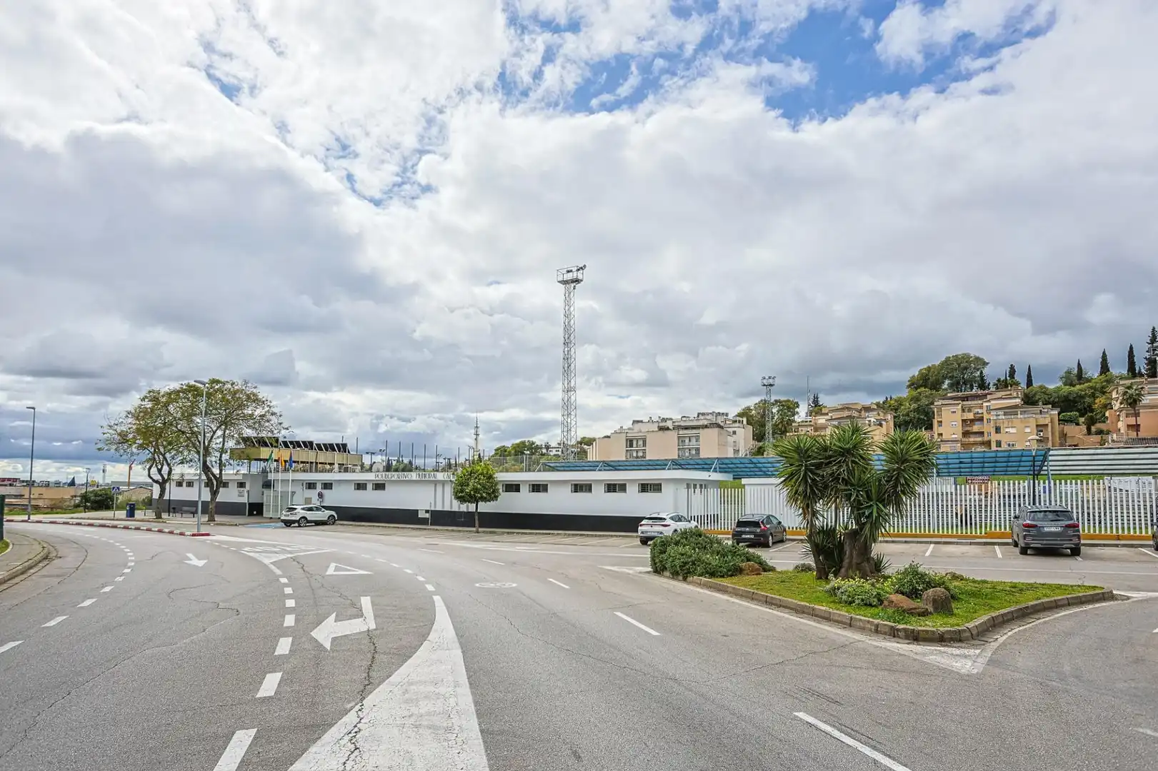 Vista exterior de Piso en venta en Tomares con Aire acondicionado, Jardín privado y Piscina comunitaria