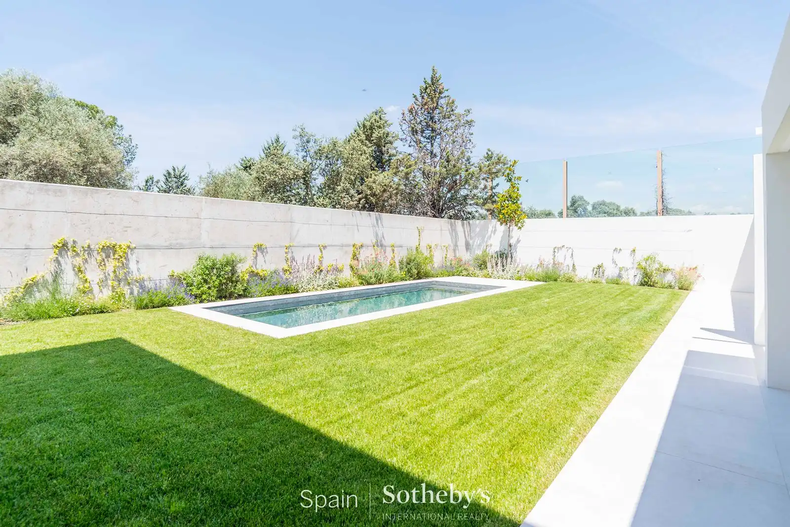 Houses for rent in Madrid  with Air Conditioner, Heating and Private garden