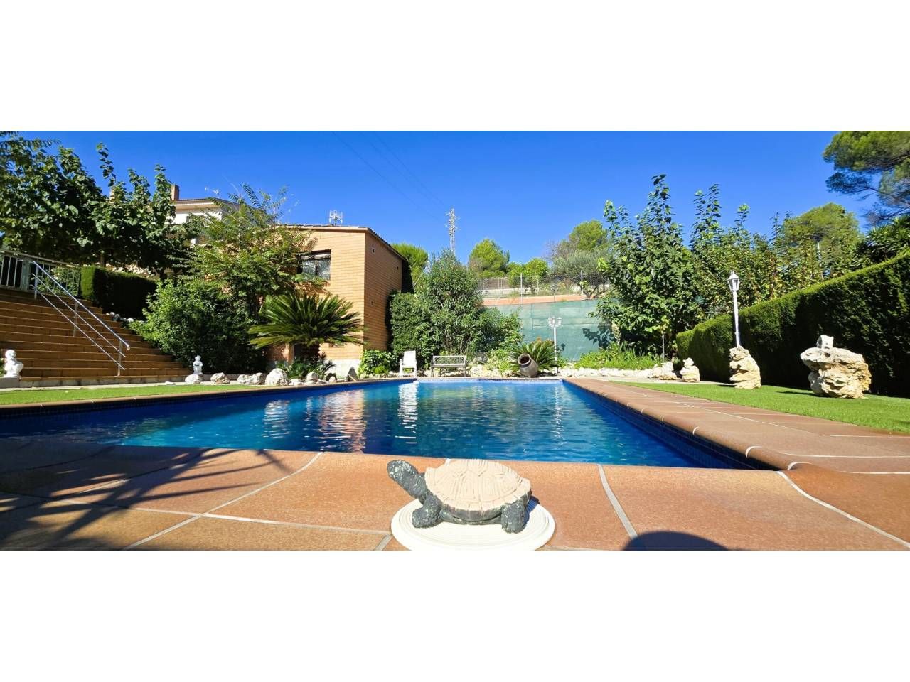 Swimming pool of House or chalet for sale in Abrera  with Air Conditioner, Heating and Private garden
