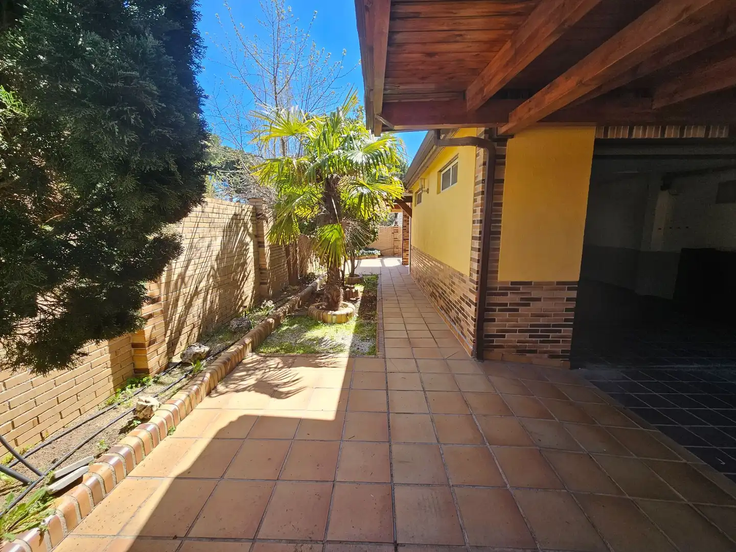 Exterior view of Houses for rent in Valdemorillo  with Air Conditioner, Heating and Private garden