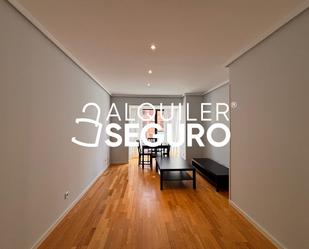 Flat to rent in  Madrid Capital  with Air Conditioner, Heating and Swimming Pool