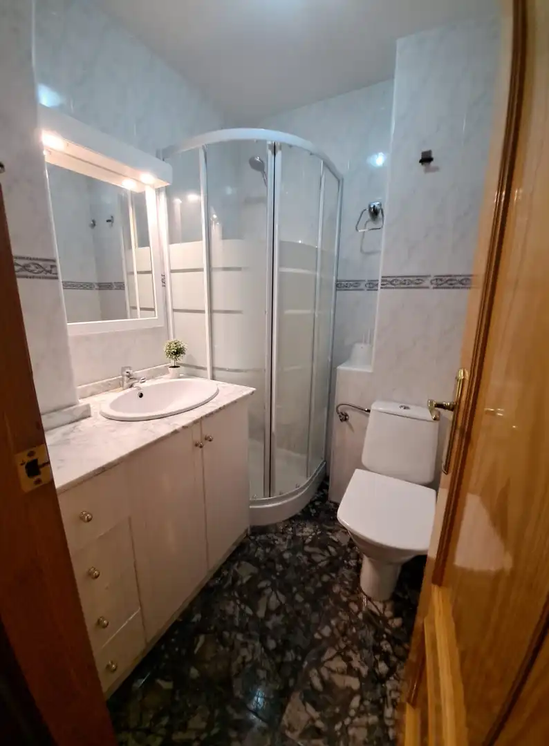 Badezimmer von Wohnung zur Miete in Murcia mit Heizung, Abstellraum und Möbliert