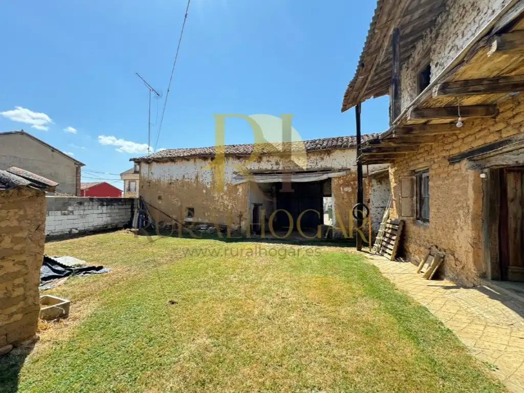 Casa o xalet en venda a Gradefes