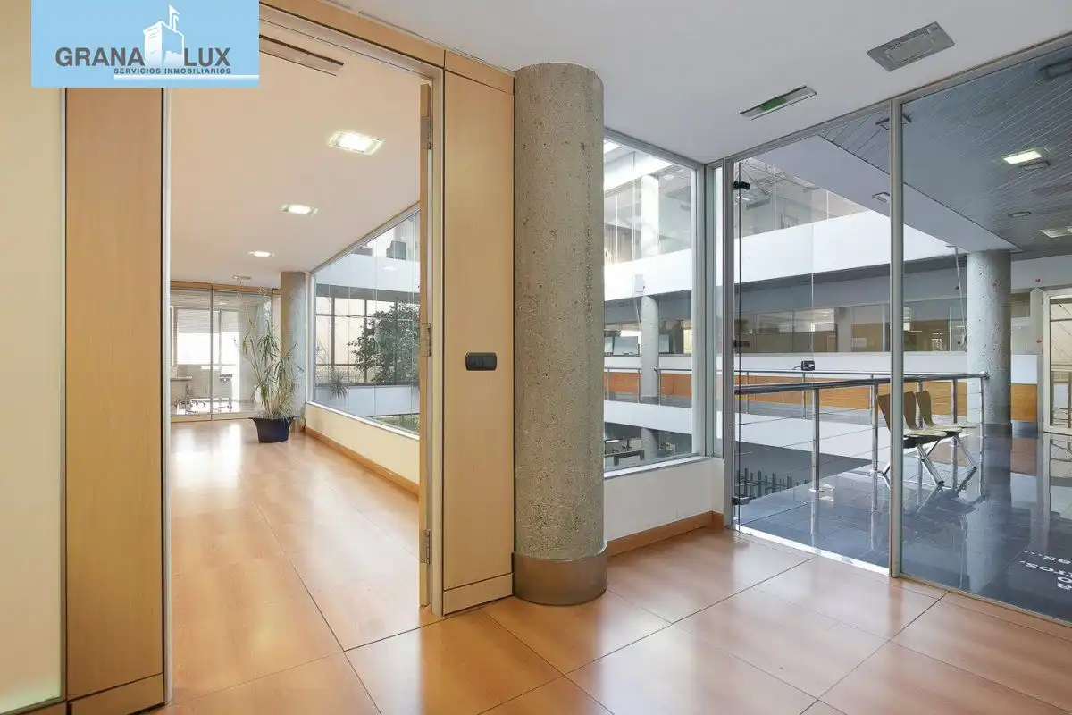 Inmuebles singulares con ascensor en venta en Poniente, imagen 34
